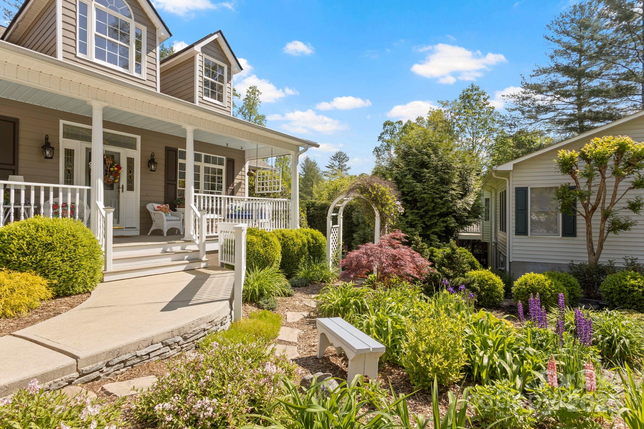 216 Cold Stream Way