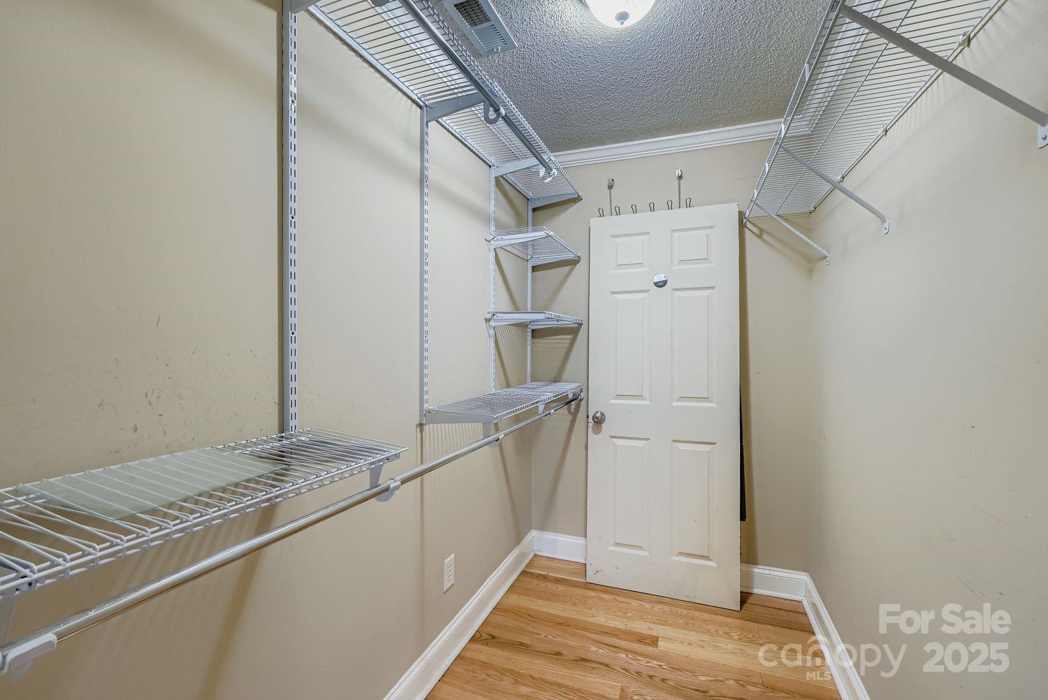 Queens Cove - Residential