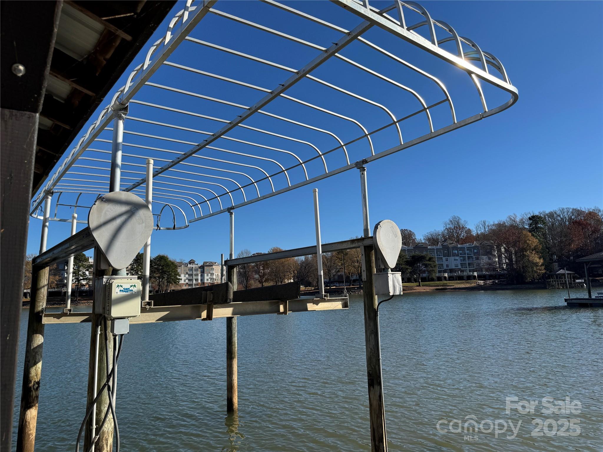 Queens Cove - Residential