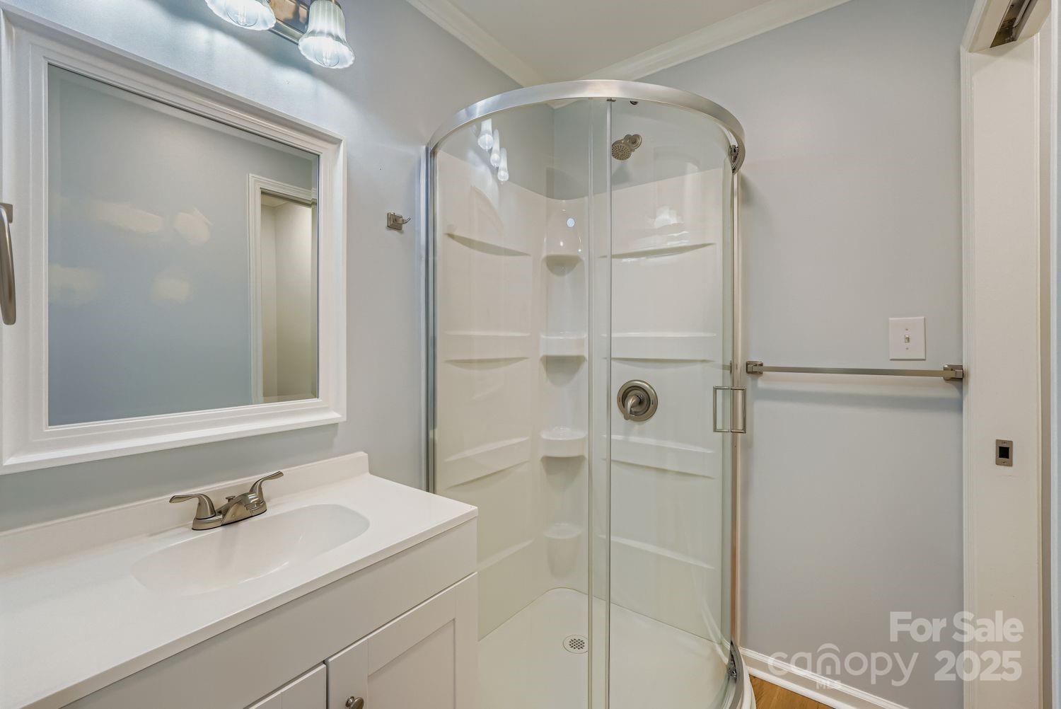 Queens Cove - Residential