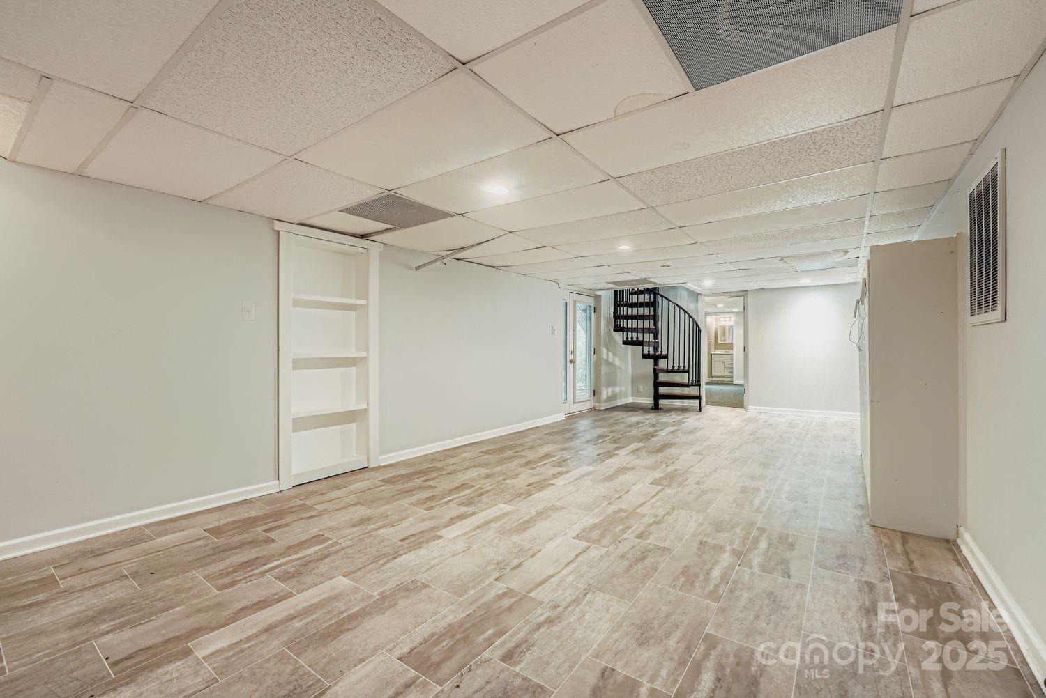 Queens Cove - Residential