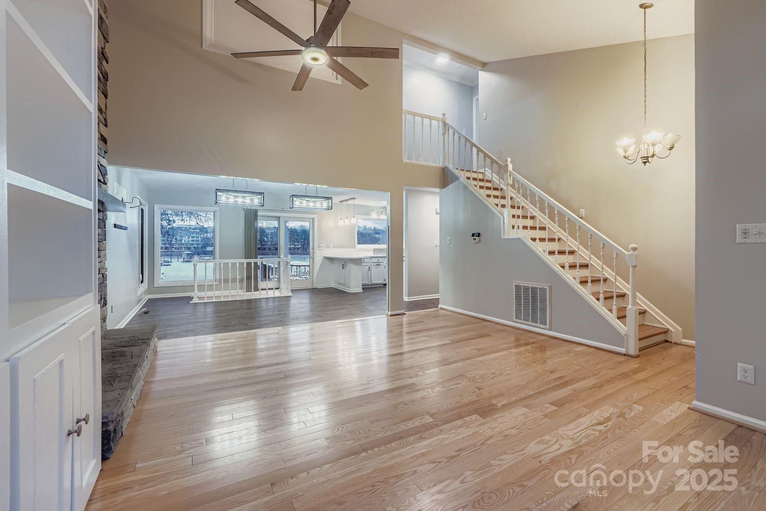 318 Queens Cove Road