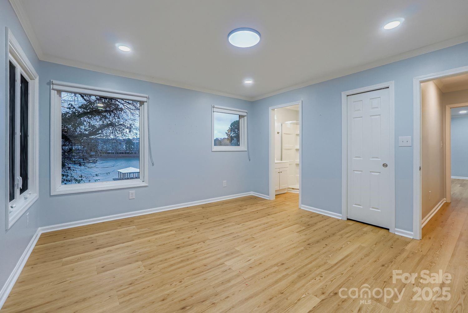 Queens Cove - Residential