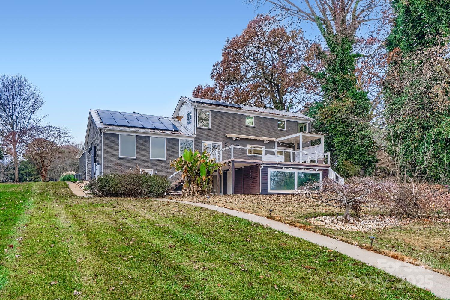 Queens Cove - Residential