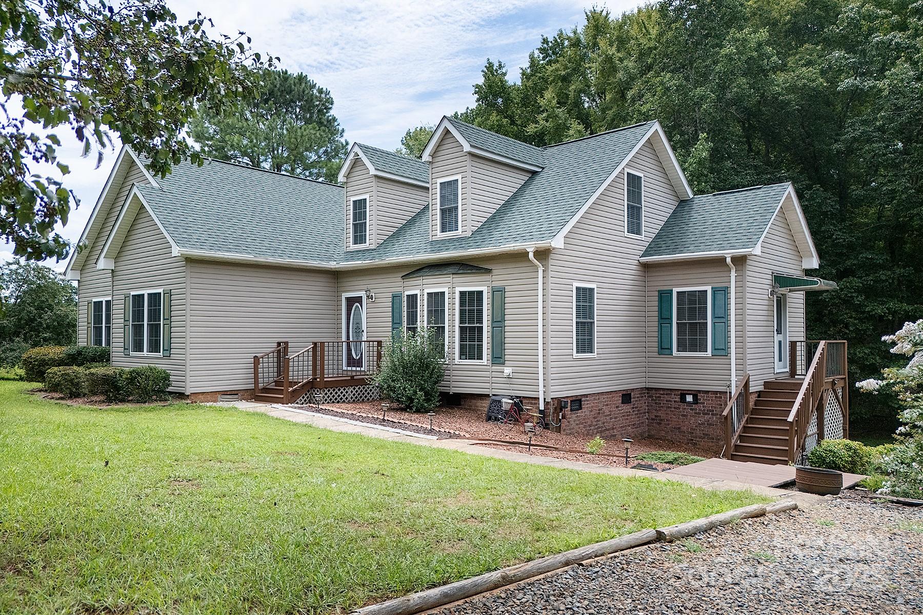 366 Lakehurst Farm Road