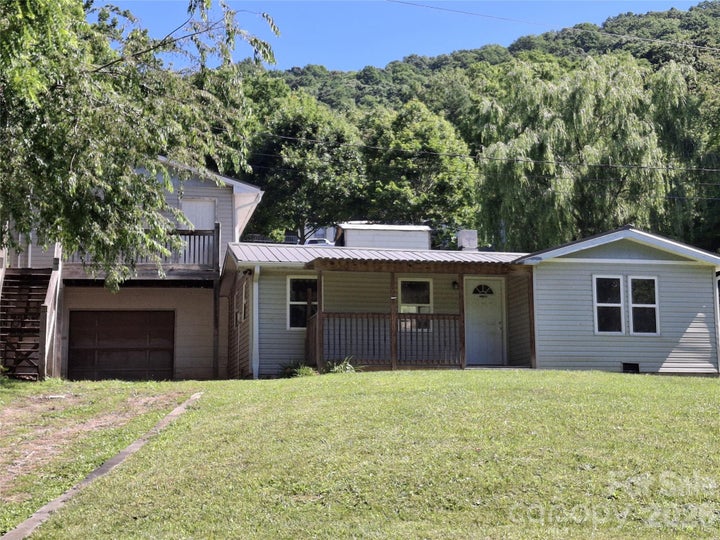Photo 1 of 16 — 2795 Old Henson Cove Road, Canton, NC 28716
