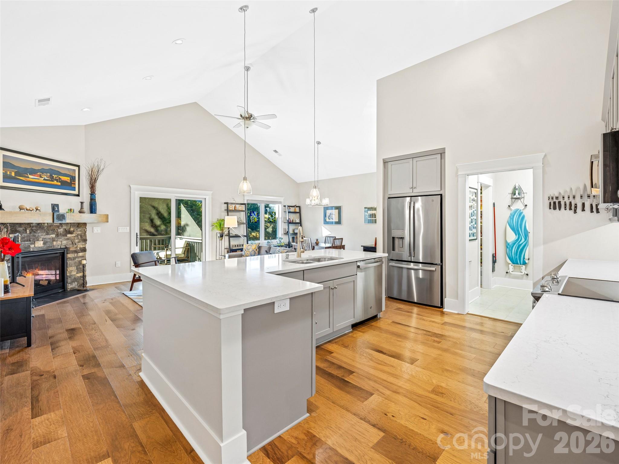 Cummings Cove - Residential