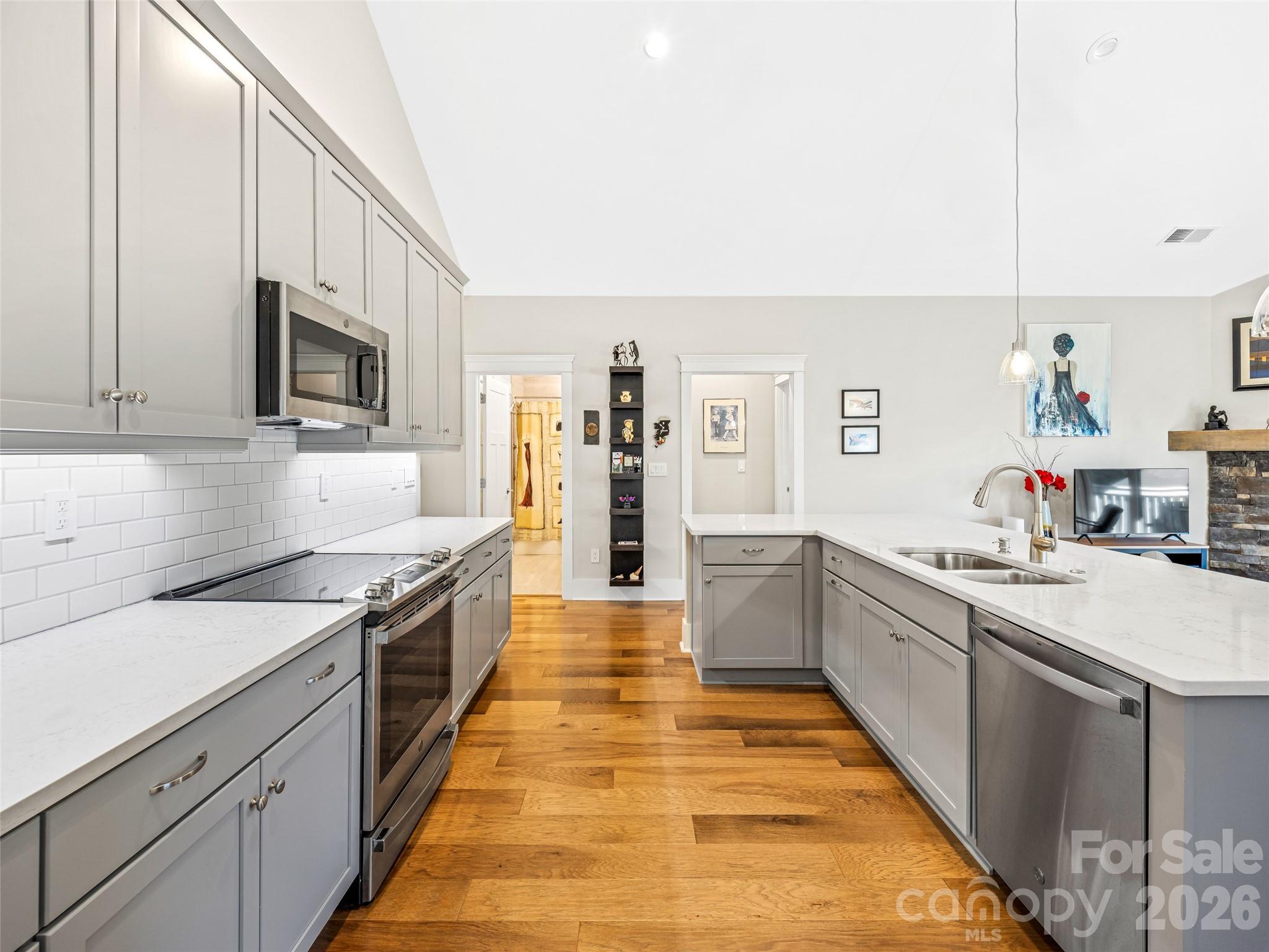 Cummings Cove - Residential