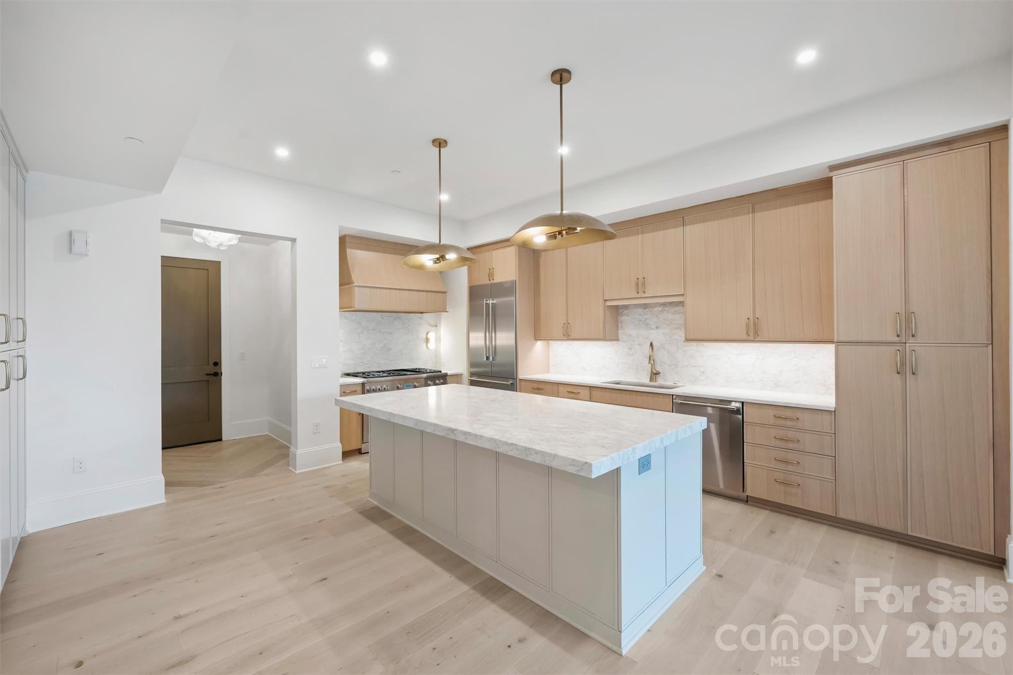 409 Queens Road 301