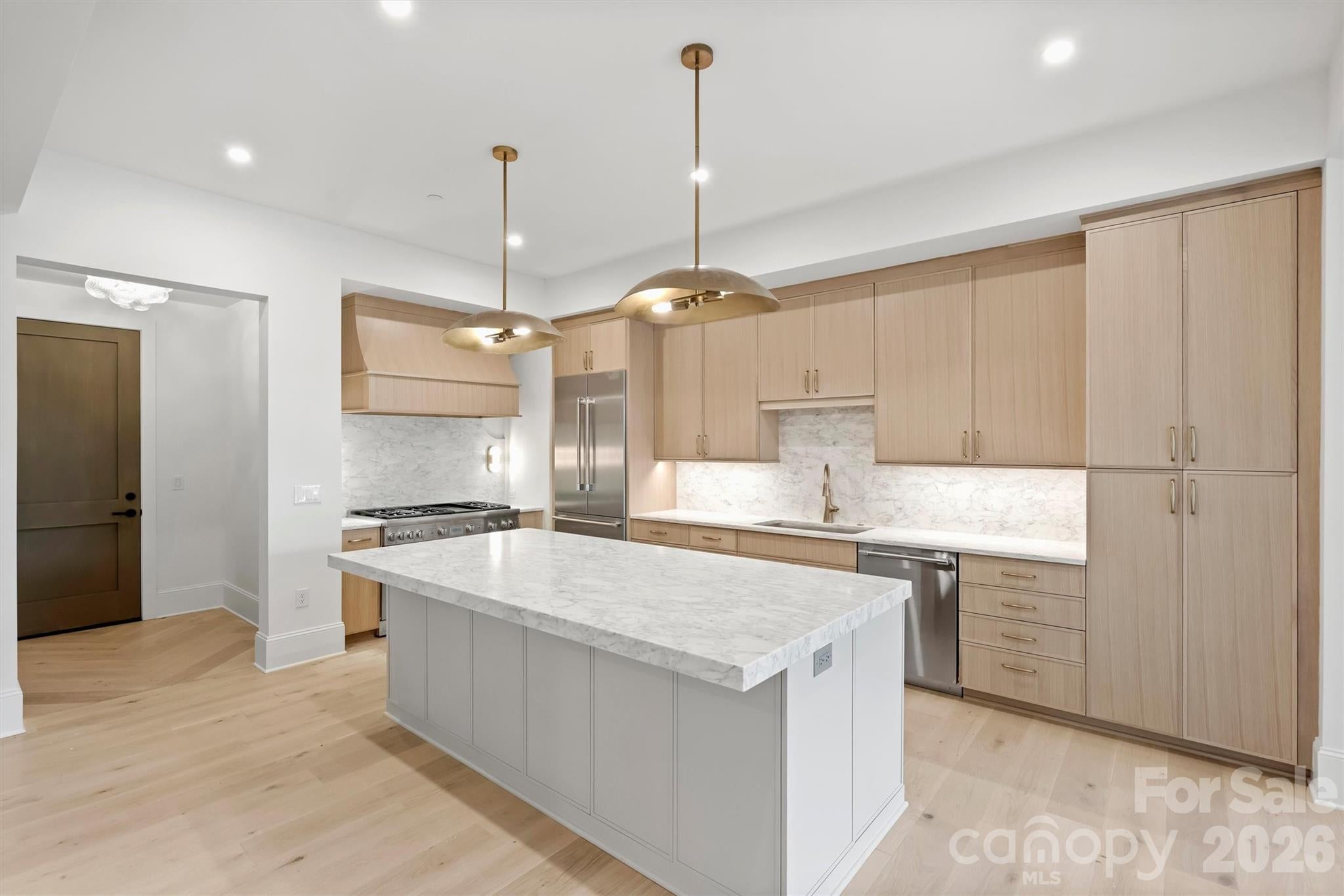 409 Queens Road 301