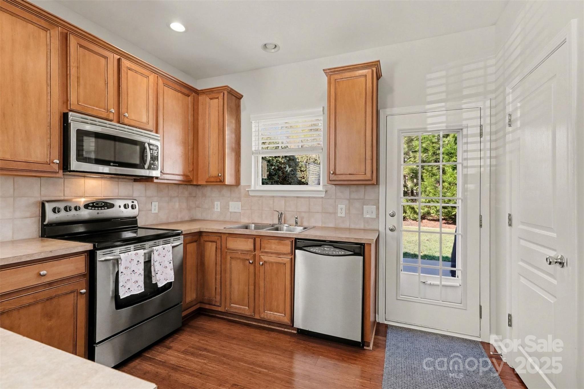 Ridge Pointe - Residential