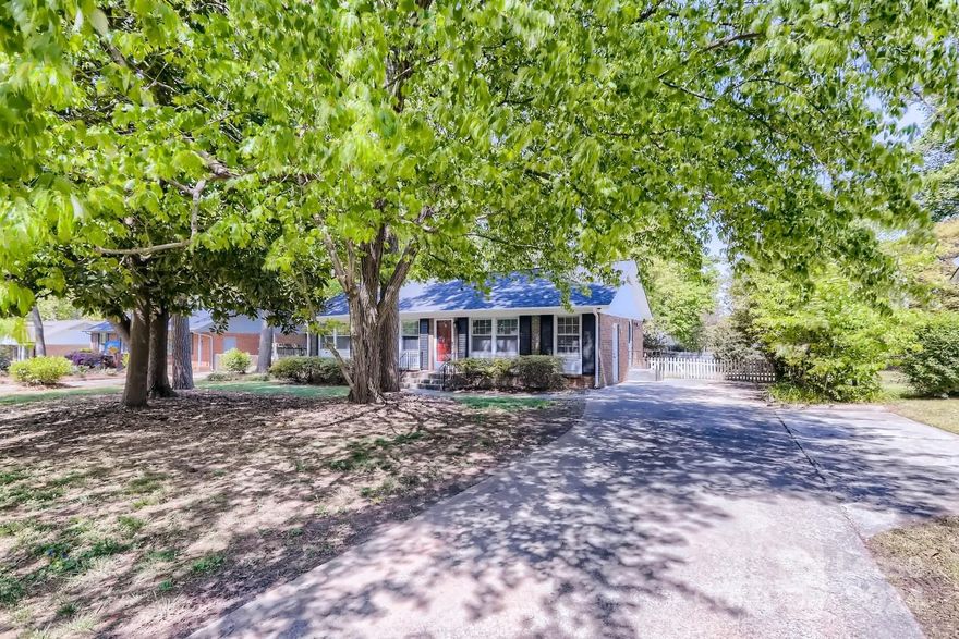 Great location!! This 3 Bedroom, 1.5 Bath, Full Brick Ranch is just minutes from Downtown Matthews! Large kitchen and breakfast area with freshly updated quartz countertops, custom cabinetry, tile backsplash, and stainless-steel appliances. Fresh flooring throughout the home with modern accents from the kitchen through the large living space. Both Bathrooms are completely renovated with custom countertops, cabinetry, and lighting. Large, fenced backyard with patio perfect for entertaining and relaxation.
Schedule a tour today!