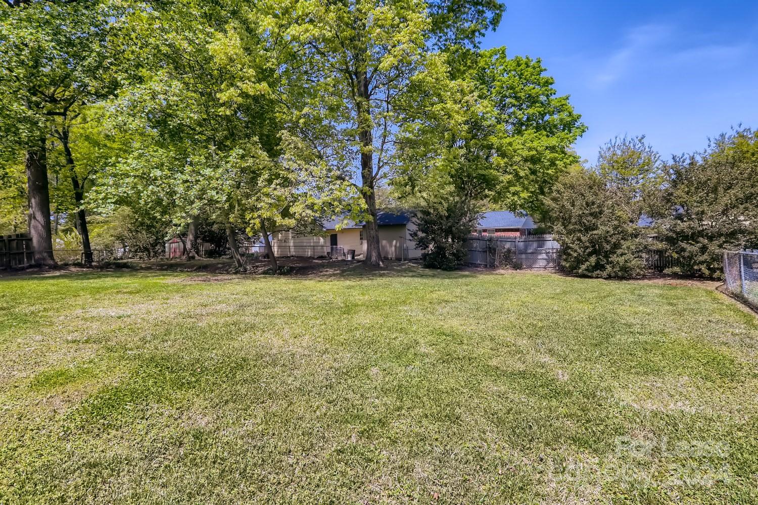 Pine Forest - Residential Lease