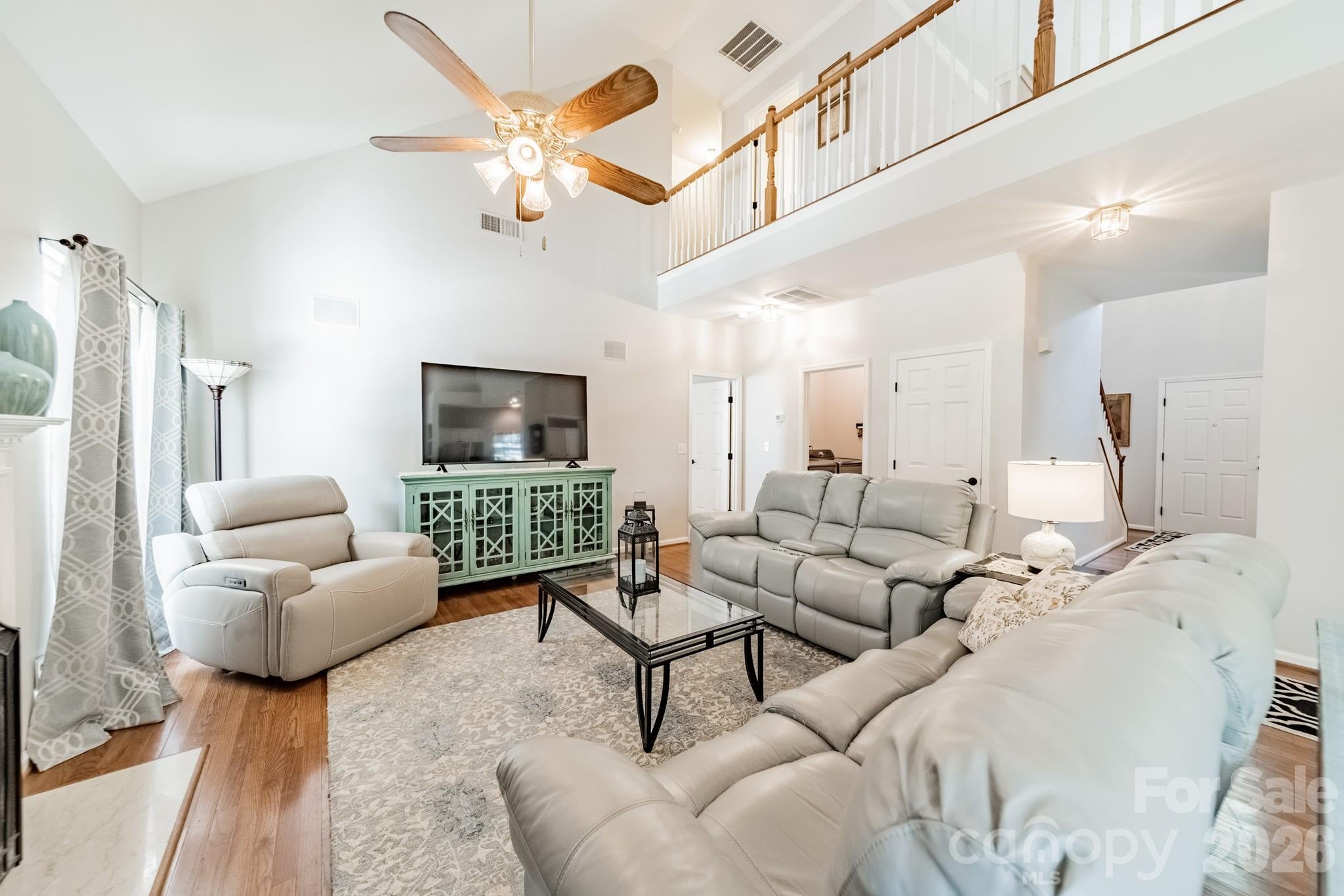 6216 Creek Breeze Road