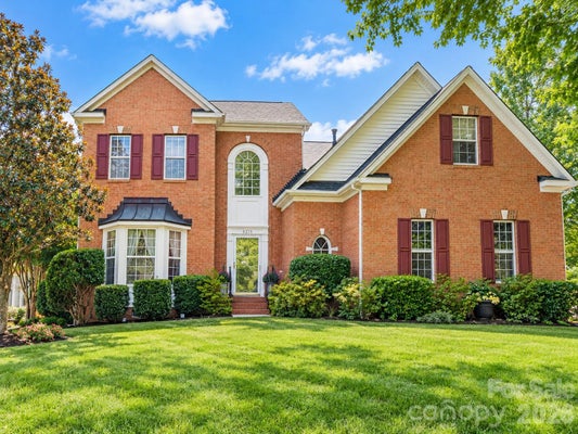 6216 CREEK BREEZE RD, CHARLOTTE, NC 28269 - Image eda480941c0806b162ccdd4a75ba544b/776652110