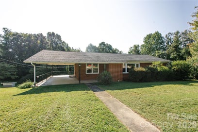 136 Marion Street Marion NC 28752
