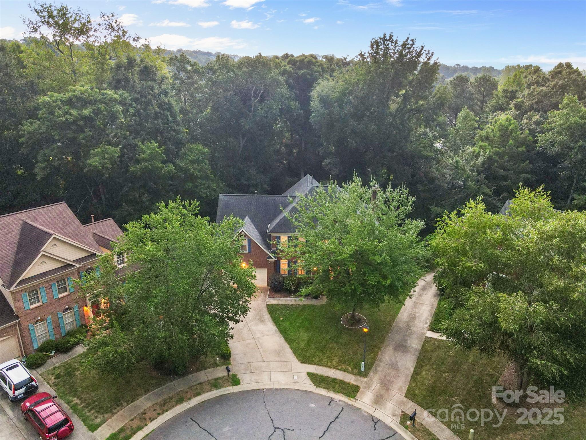 402 Clairview Lane