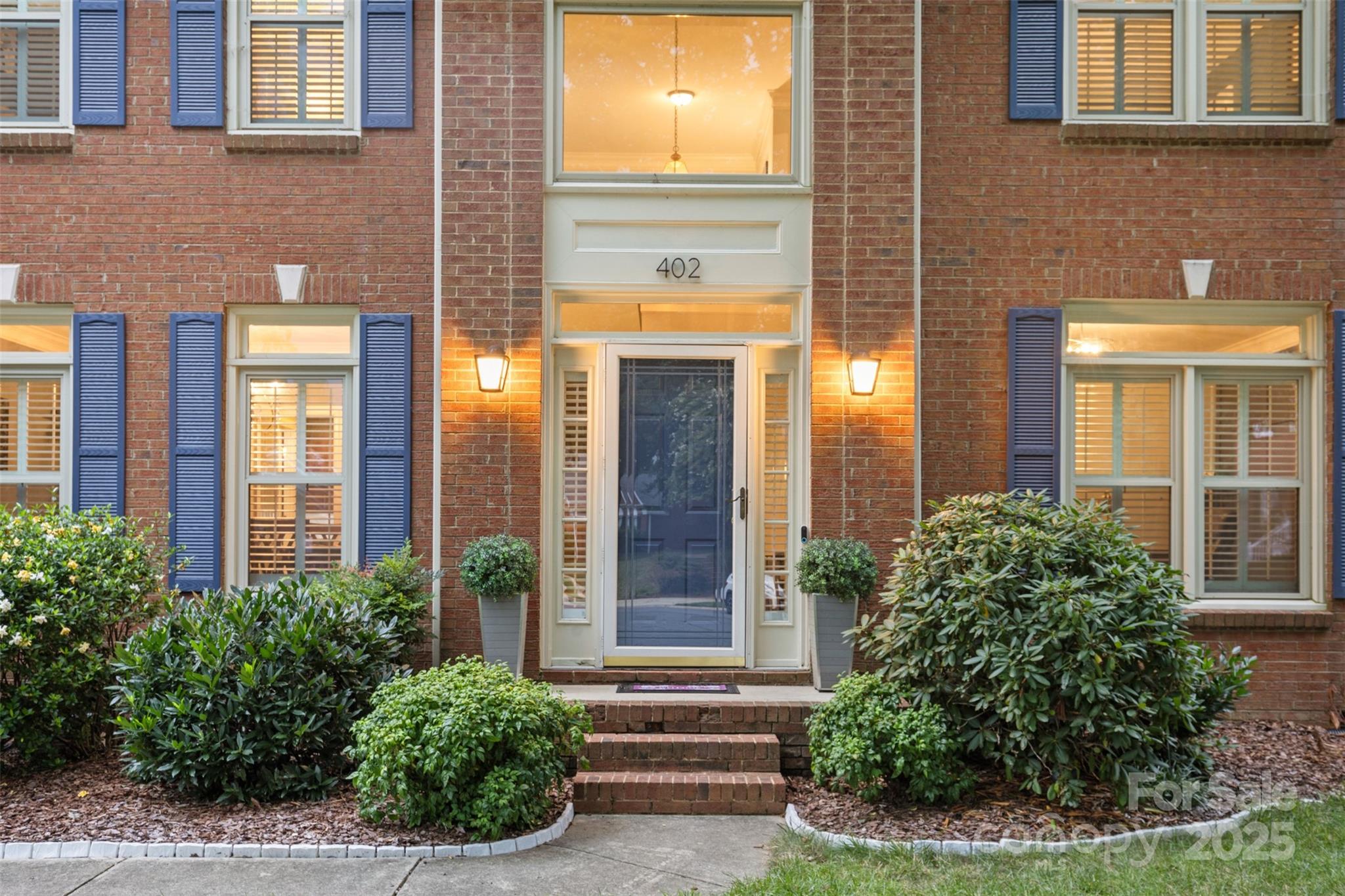402 Clairview Lane