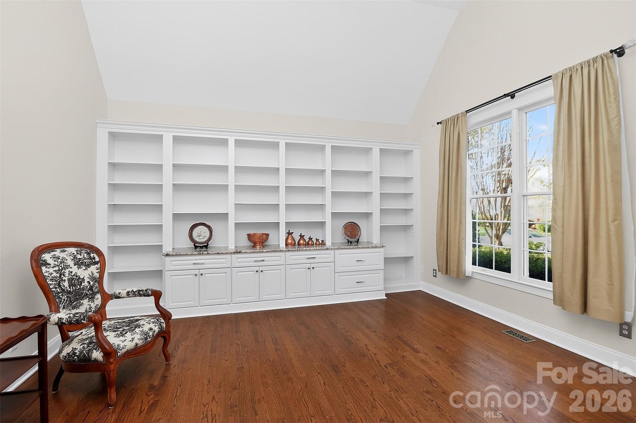 Country Club Estates - Residential