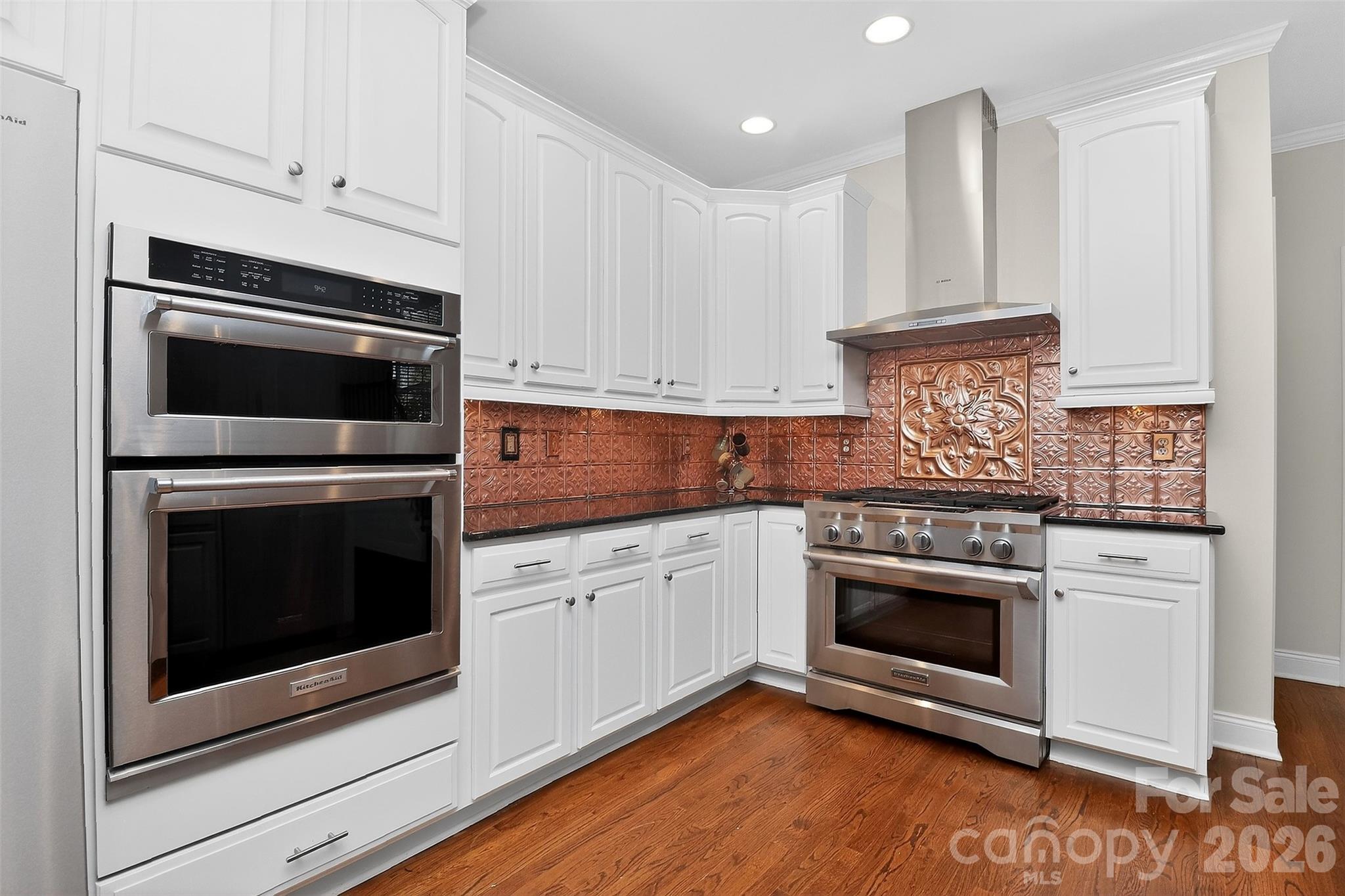 Country Club Estates - Residential