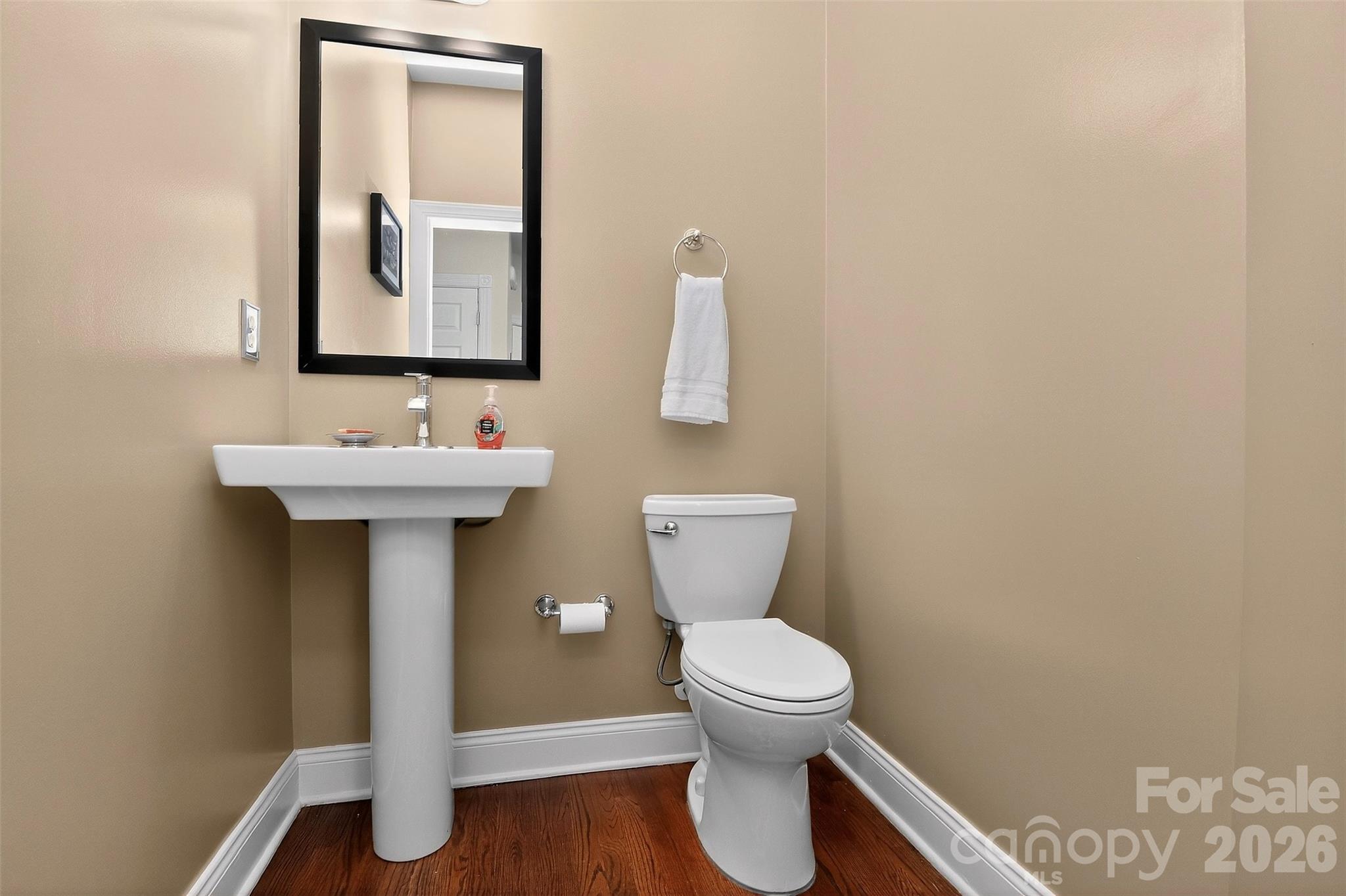 Country Club Estates - Residential