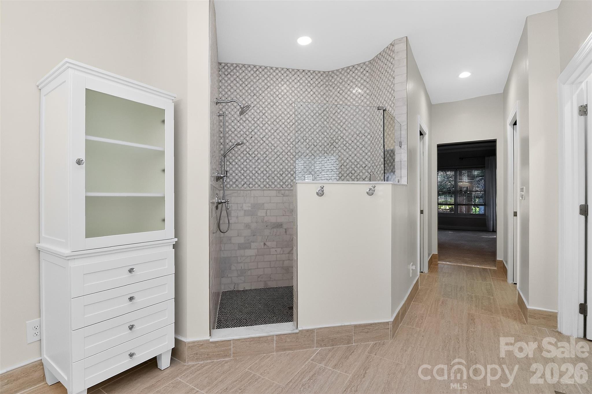 Country Club Estates - Residential