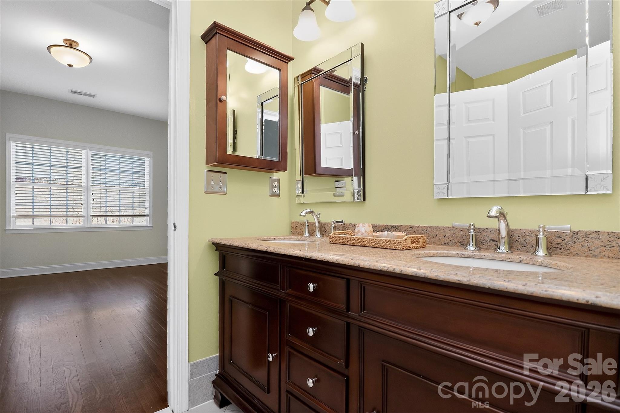 Country Club Estates - Residential