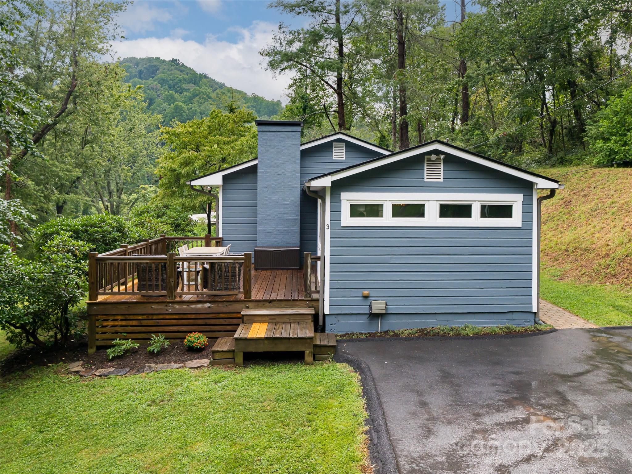 3 Valley Lane