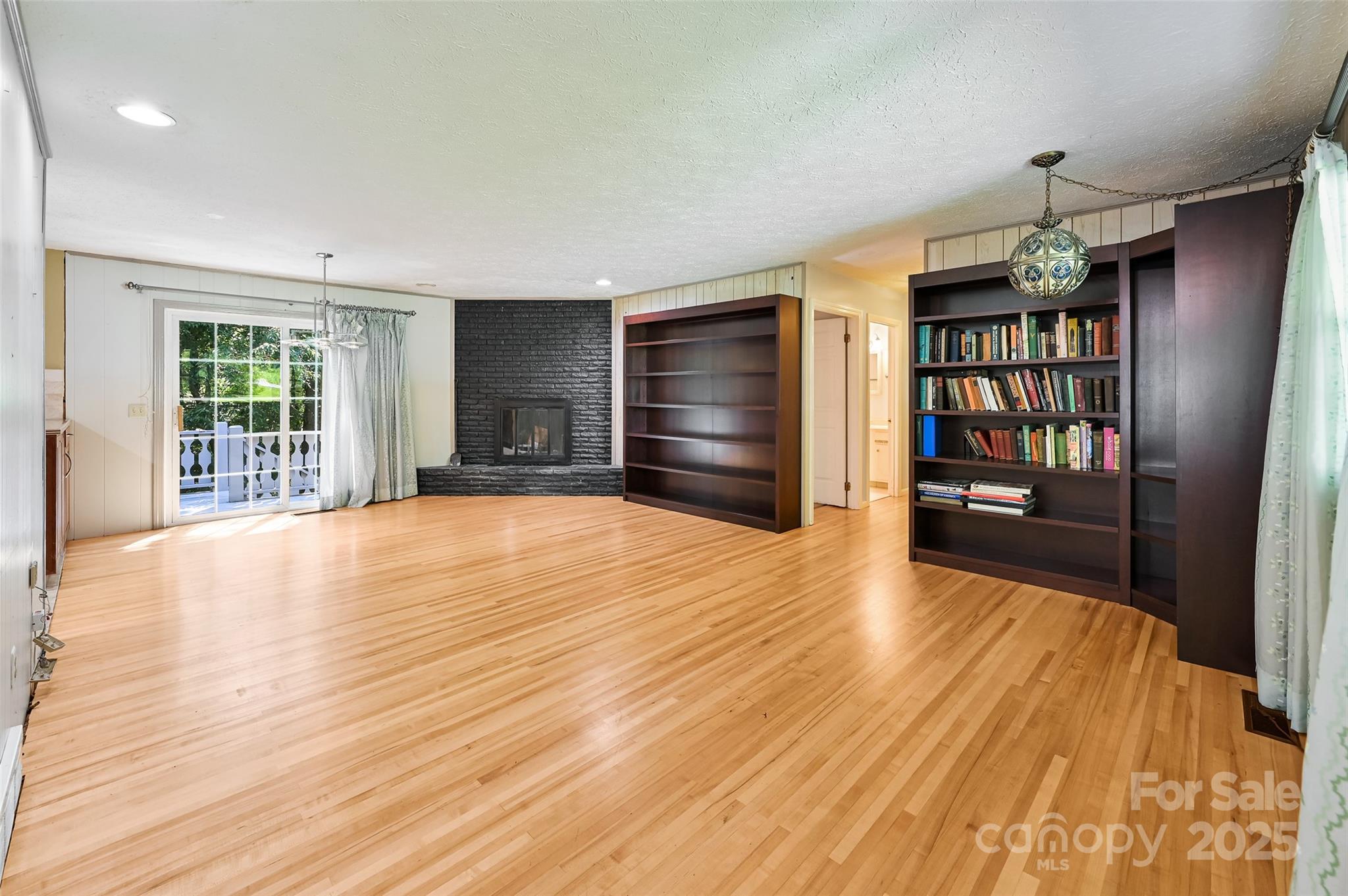 2809 Hampton Drive