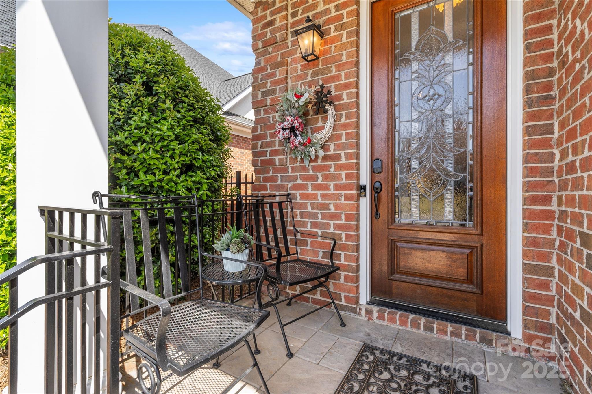 962 Blakeley Walk