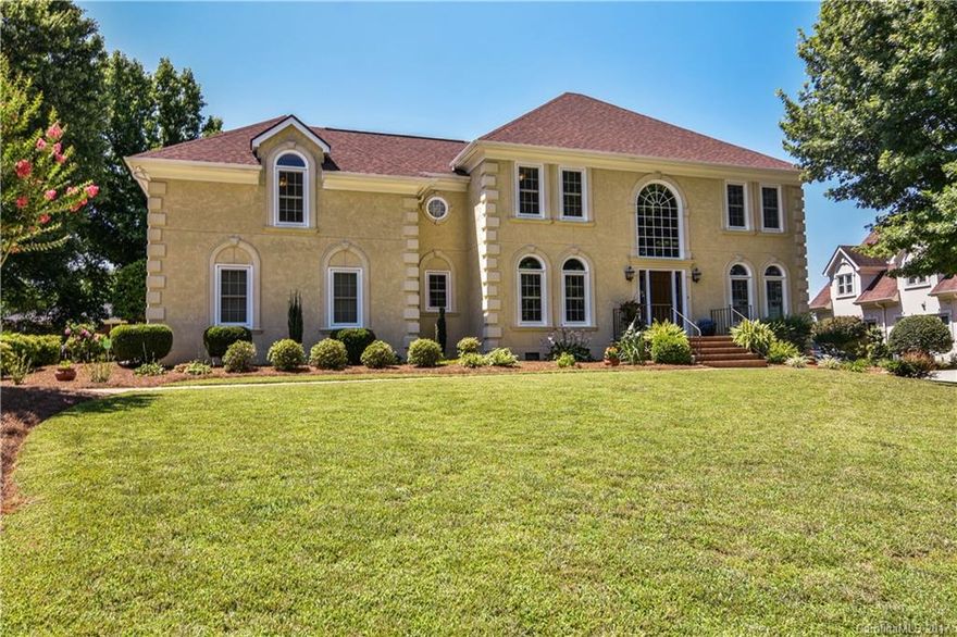 **EXECUTIVE HOME - PERFECT LOCATION!!** This beautiful custom home situated in sought-after Beacon Knoll has been updated throughout and is move-in ready. Conveniently located minutes from I-77 and 485 this home features mature landscaping, large flat back yard, water views, award winning schools and much more! This home sits right across the street from the pool, pond and tennis courts so all your amenities are just steps away. Upgraded and in pristine condition!