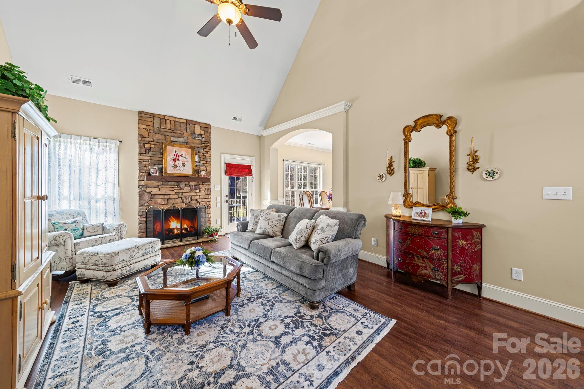 Country Manor - Residential