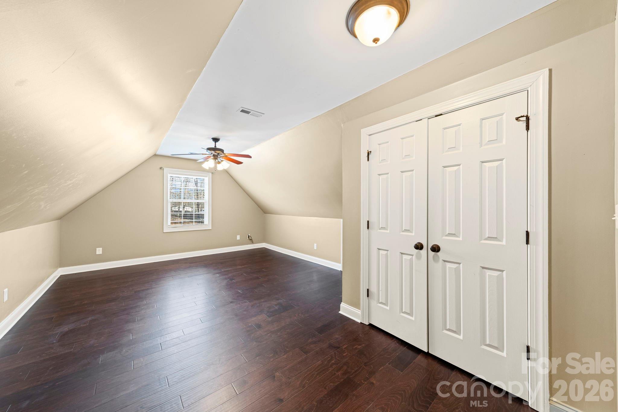 Country Manor - Residential