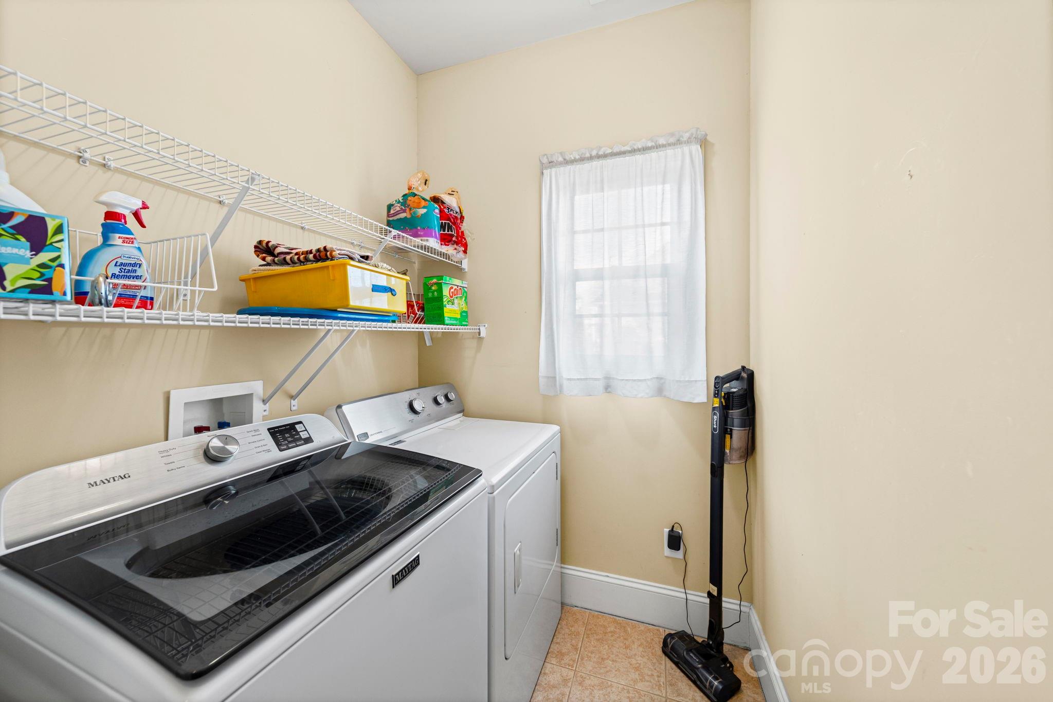 Country Manor - Residential