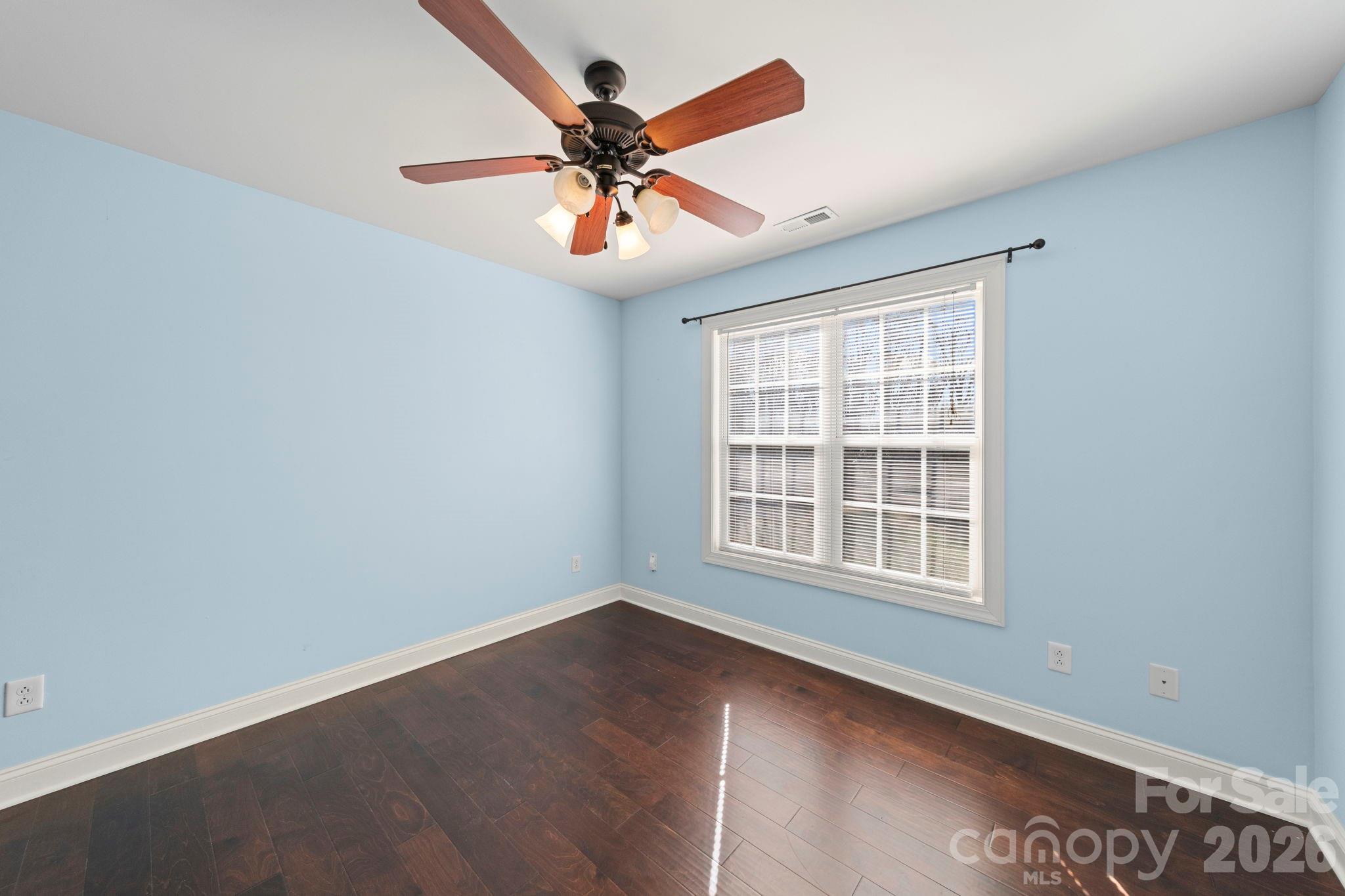 Country Manor - Residential