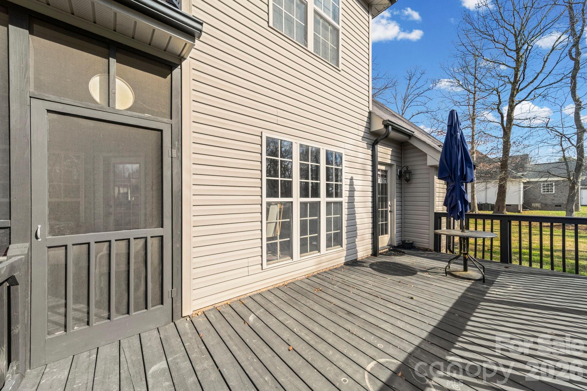 Country Manor - Residential