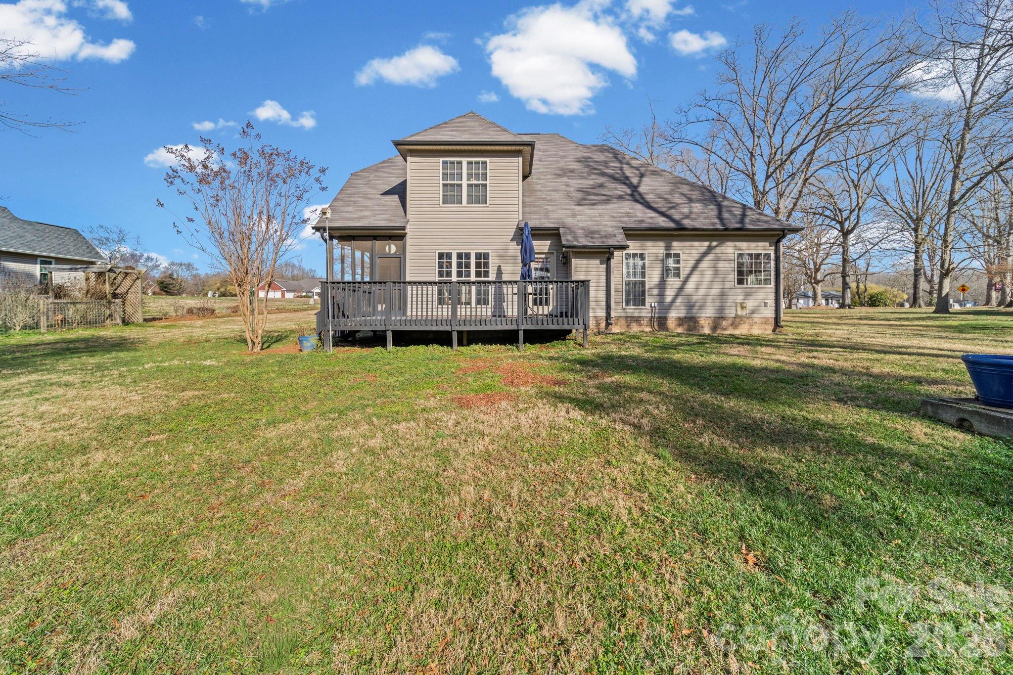 Country Manor - Residential