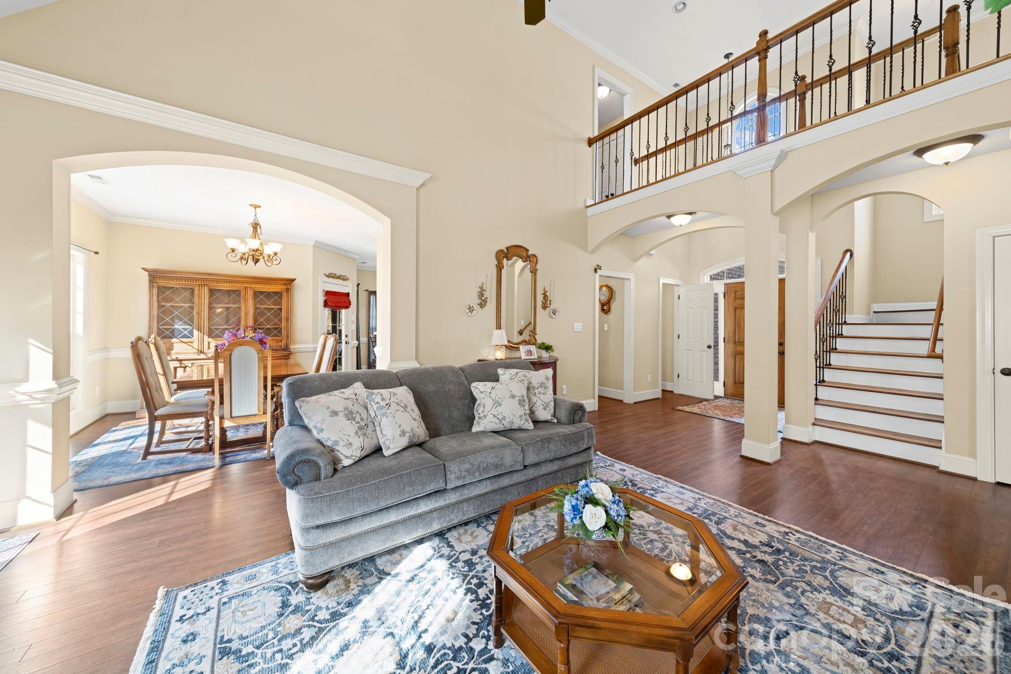 Country Manor - Residential