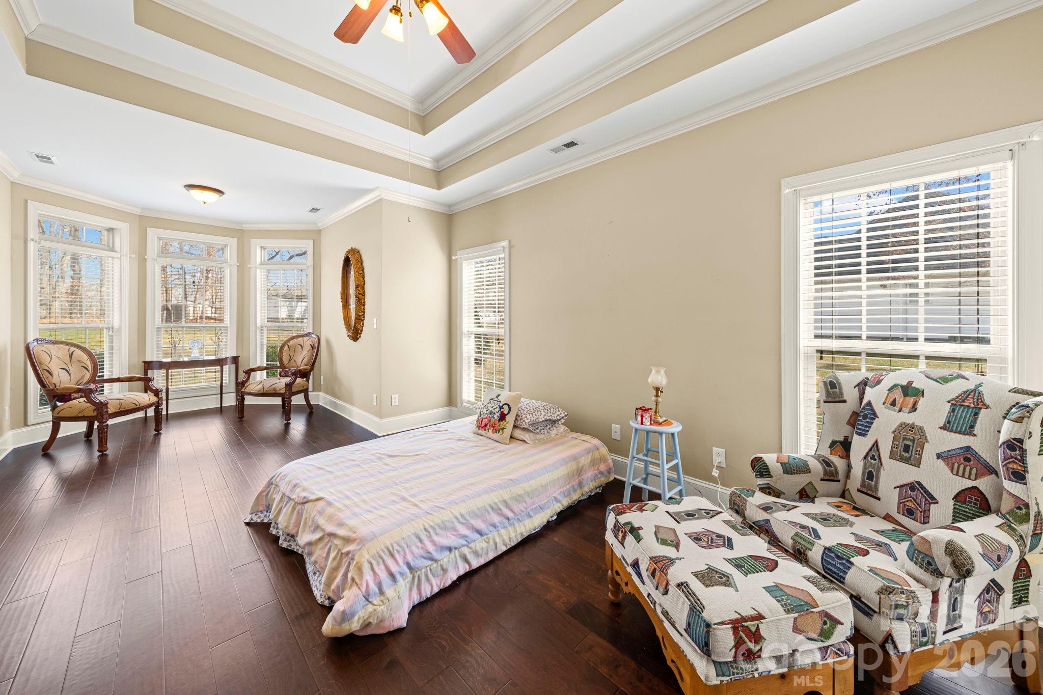 Country Manor - Residential