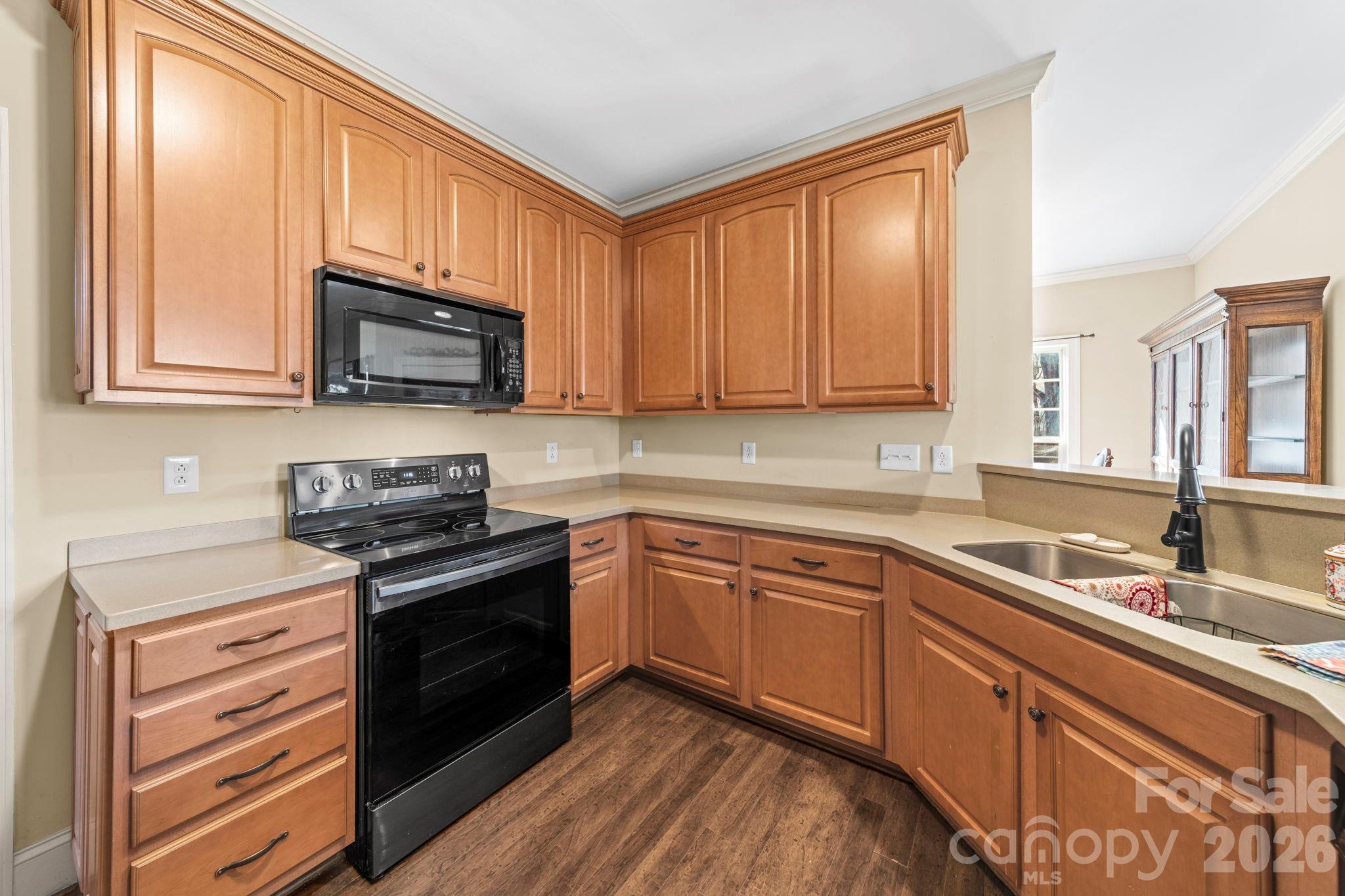 Country Manor - Residential