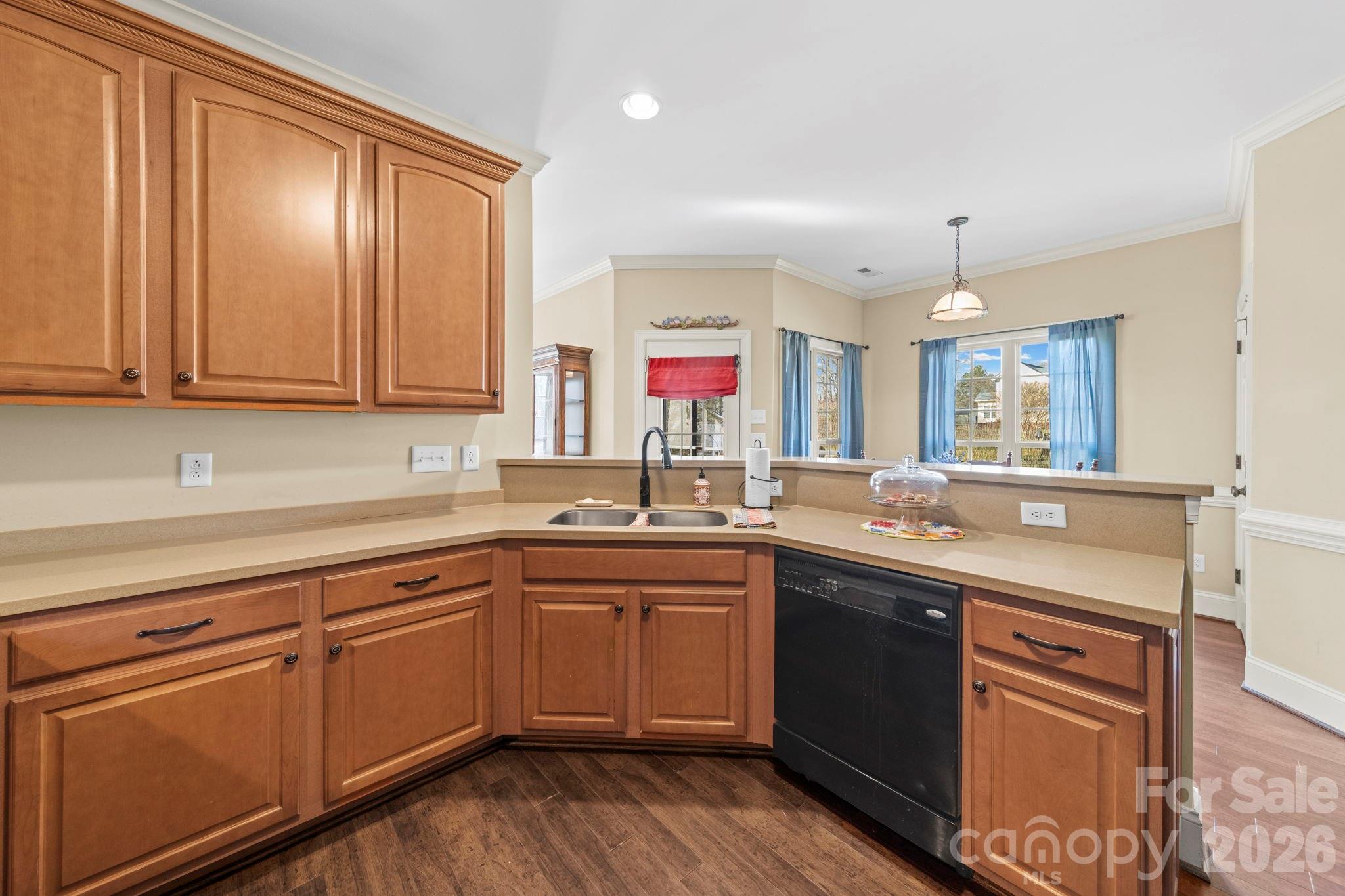 Country Manor - Residential