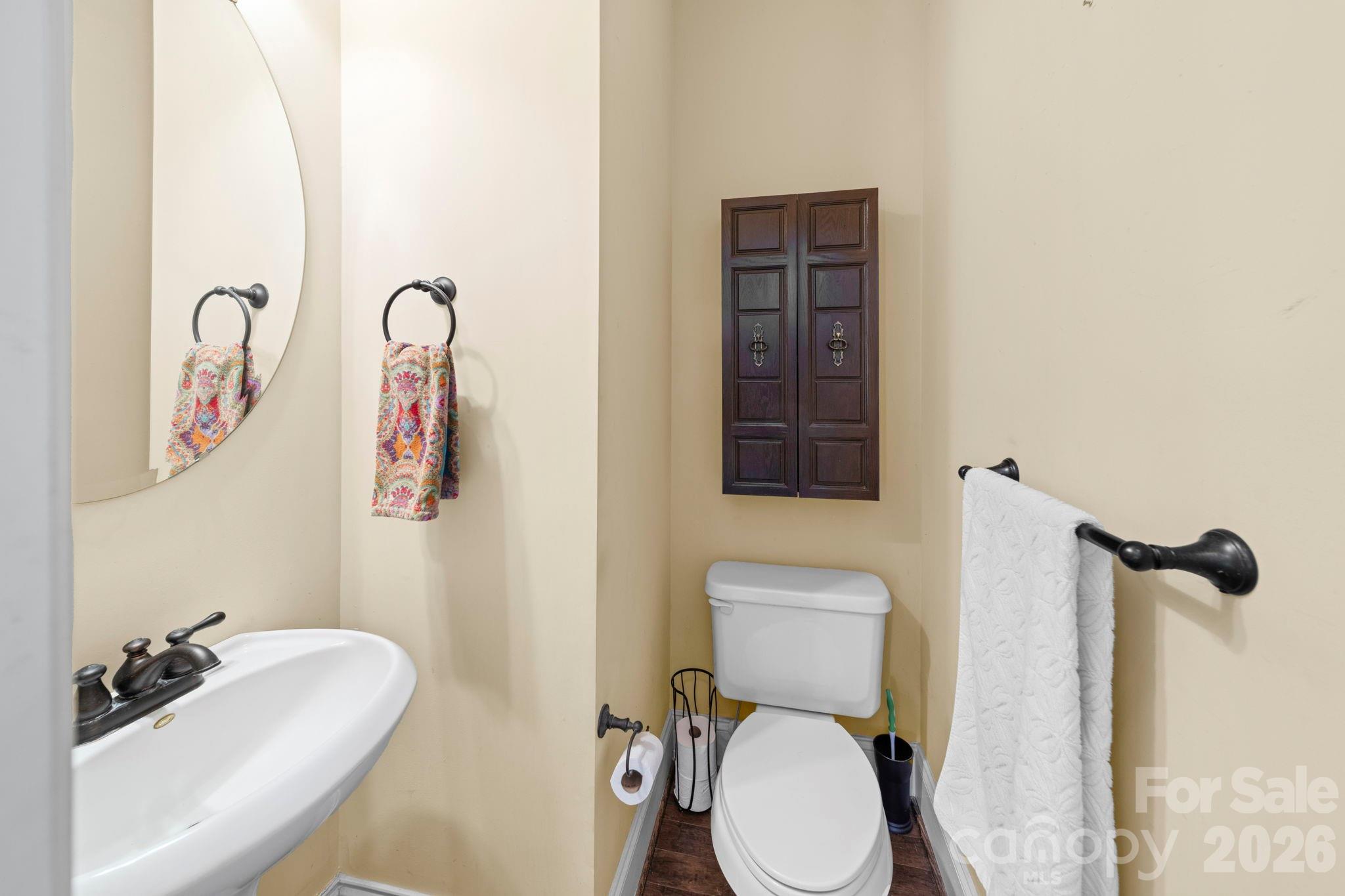 Country Manor - Residential