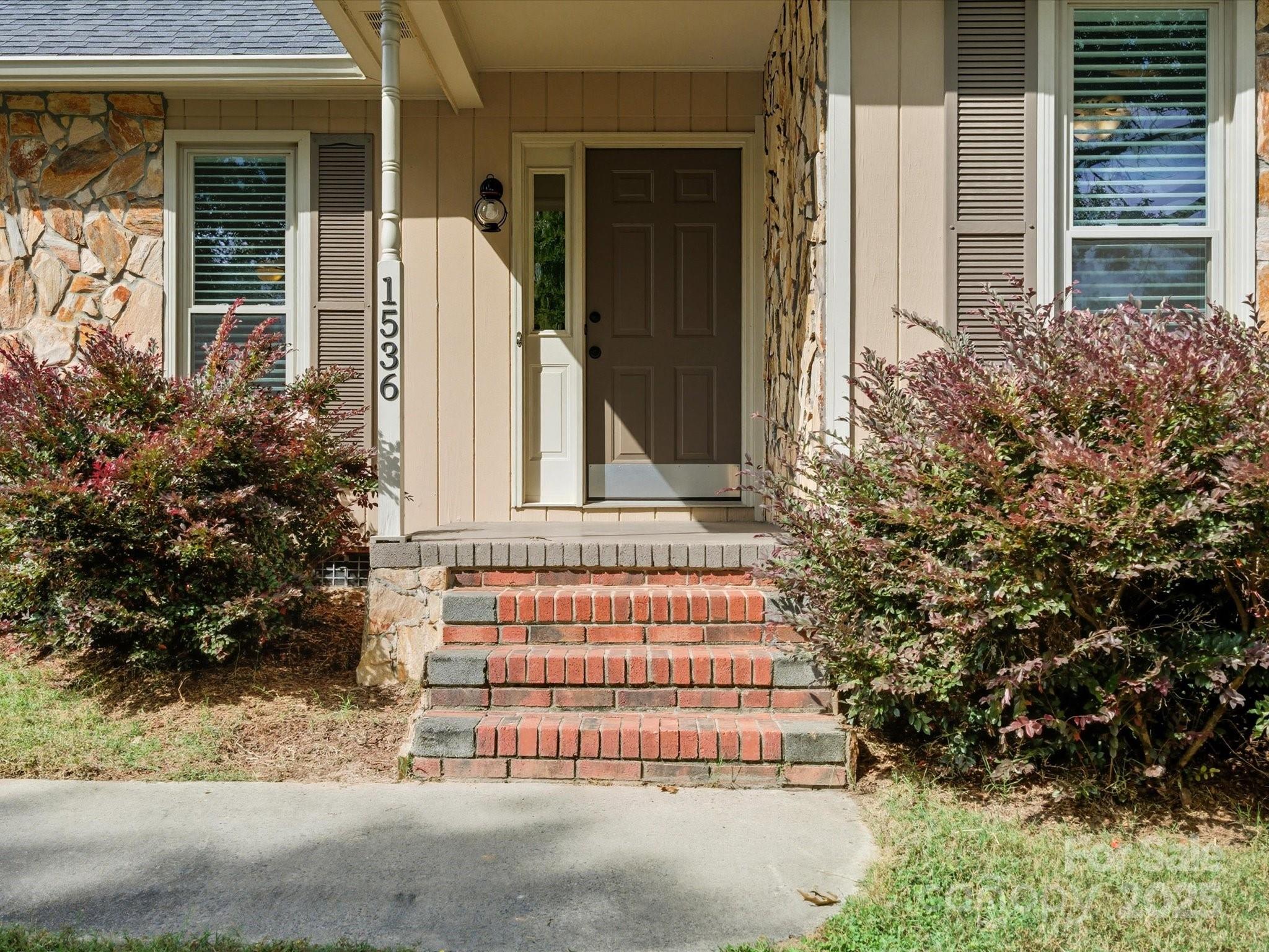 1536 Cobblestone Court