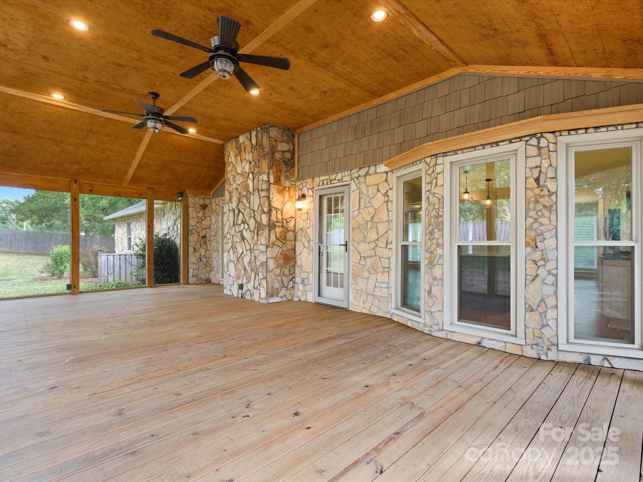 Carowood - Residential