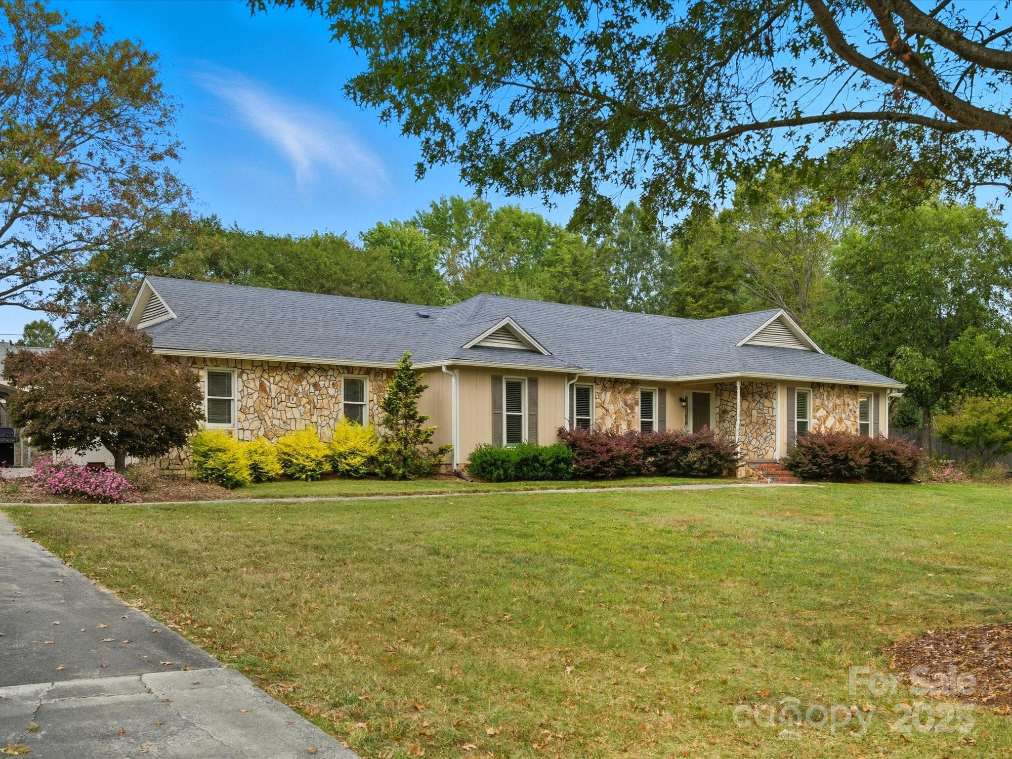 1536 Cobblestone Court