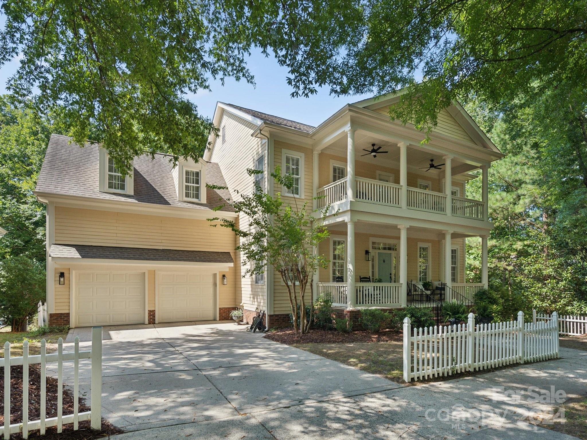 927 Dericks Crossing