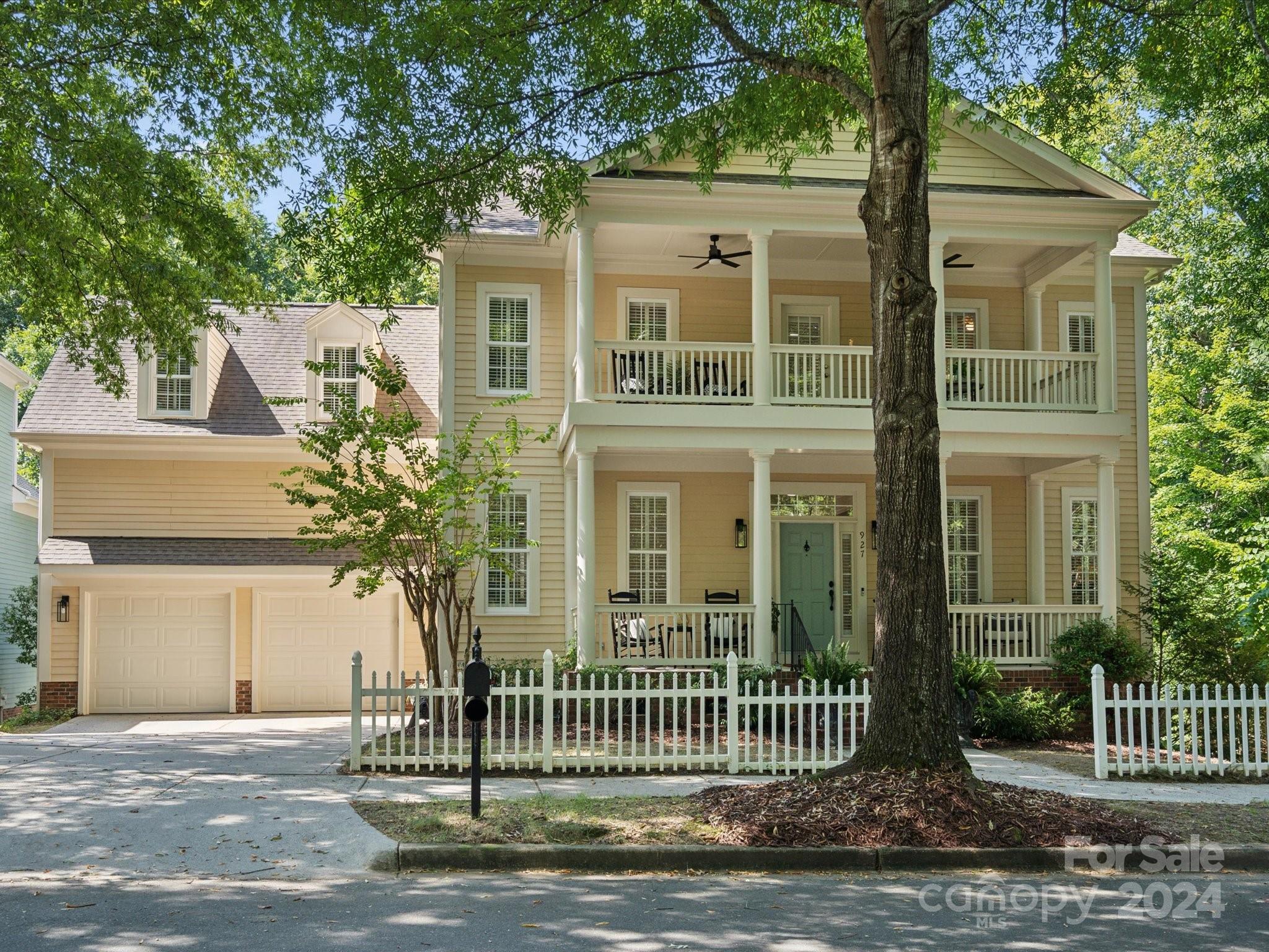 927 Dericks Crossing