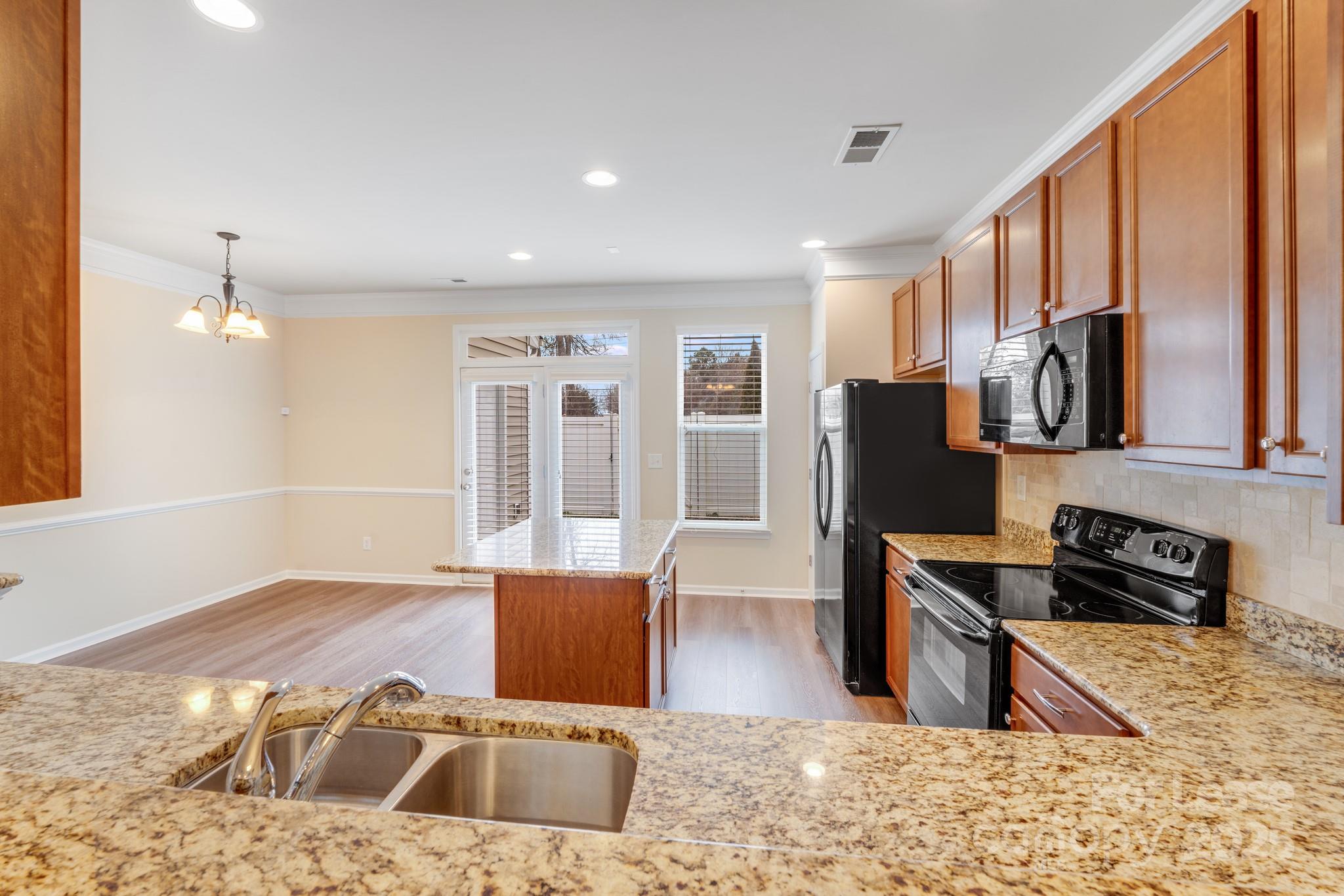 Almond Glen - Residential Lease