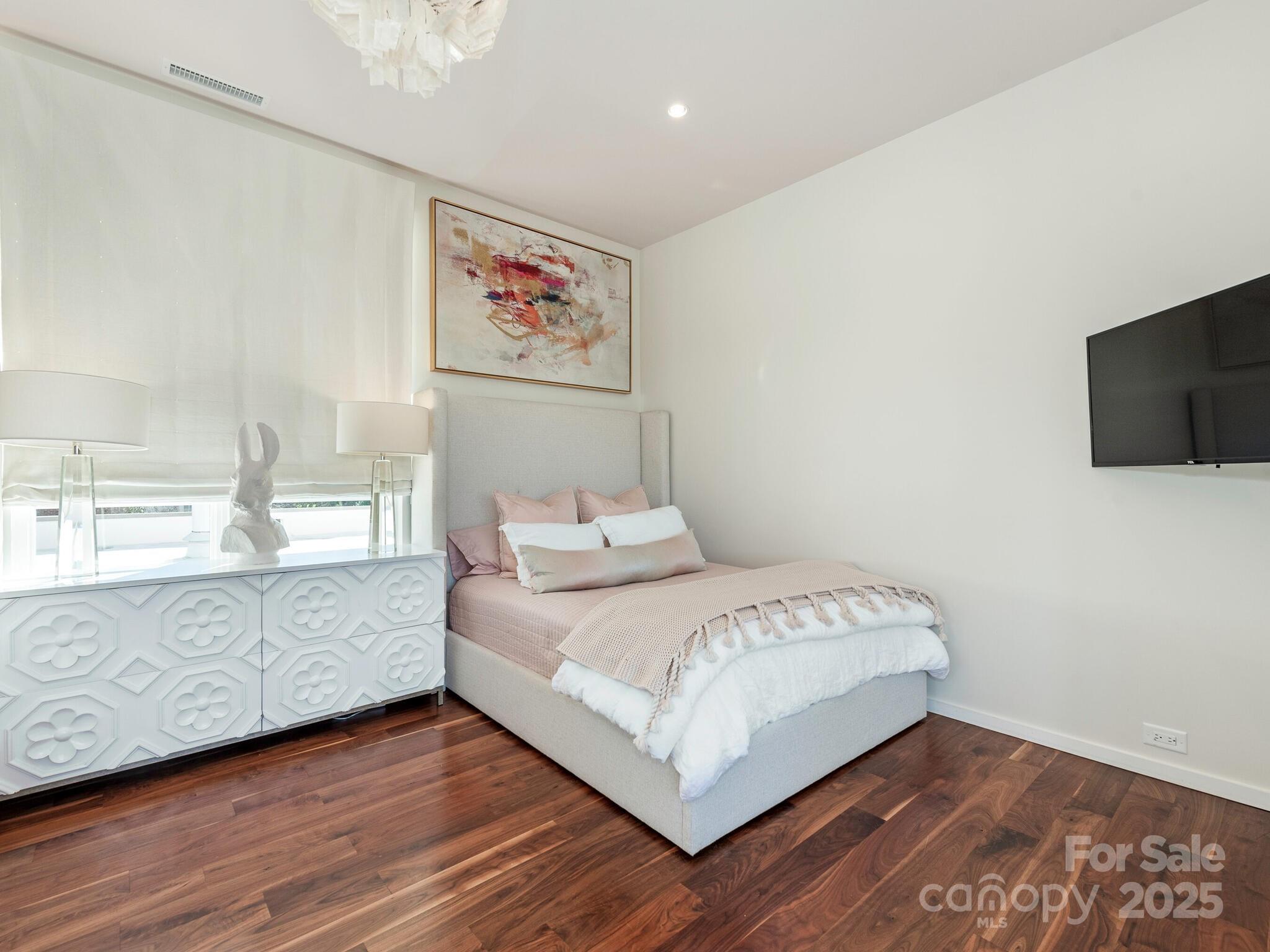 Kenwood Sharon Lane - Residential