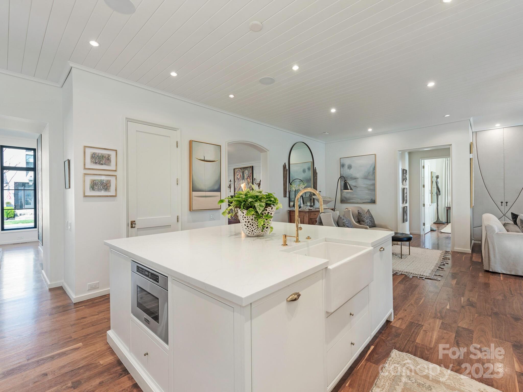 Kenwood Sharon Lane - Residential